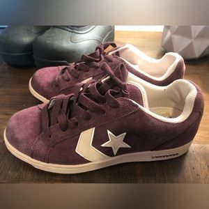 Converse skate shoes